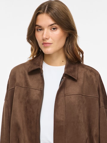 VILA - Chaqueta de entretiempo en marrón