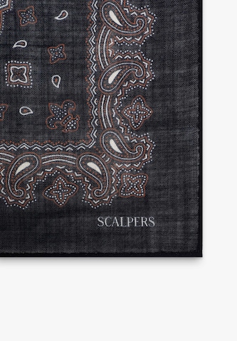 Batistă de la Scalpers pe albastru