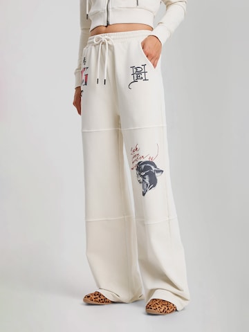 Ed Hardy - Pierna ancha Pantalón en beige: frente