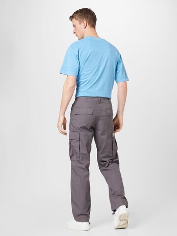Regular Pantalon cargo Carhartt WIP en gris