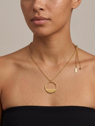 Chaîne 'SAGA Waterproof 18K Gold Plated Necklace – Adjustable Chain & Brushed Stainless Steel' DNSK Copenhagen en or