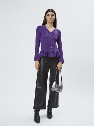 Pullover 'Peplum' di Influencer in lilla