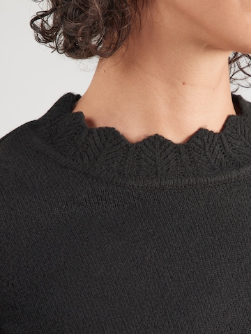 VILA Sweater 'VINIKOLINA' in Black