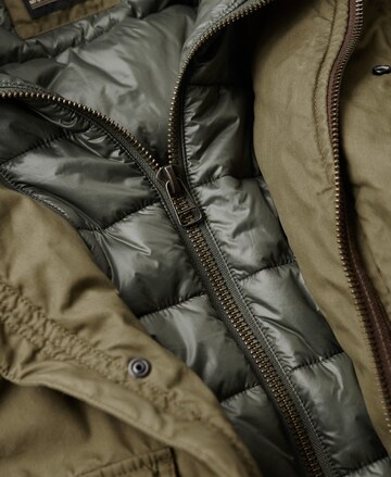 Superdry Jacke in Grün