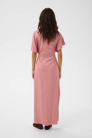 SOAKED IN LUXURY Jurk 'SLEvilia' in Roze