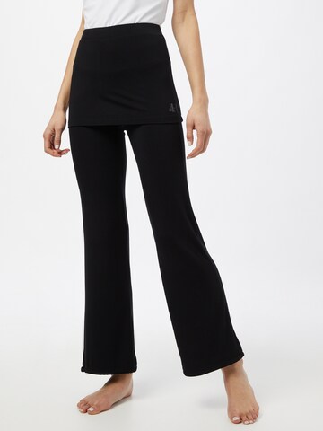 Effilé Pantalon de sport CURARE Yogawear en noir : devant