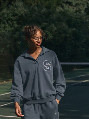 self. Sweatshirt in Blauw