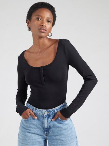 Gina Tricot T-shirt i svart: framsida