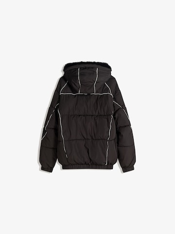 Veste d’hiver Bershka en noir