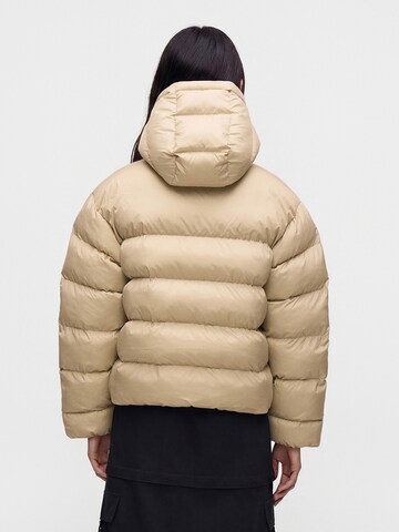 Nike Sportswear - Casaco de inverno 'CLSSC' em bege