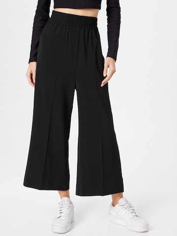InWear - Pierna ancha Pantalón de pinzas 'Jadia' en negro: frente