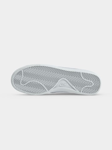 Nike Sportswear Σνίκερ χαμηλό 'CLASSIC' σε λευκό