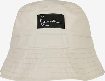 Karl Kani - Sombrero 'Bucket' en beige: frente