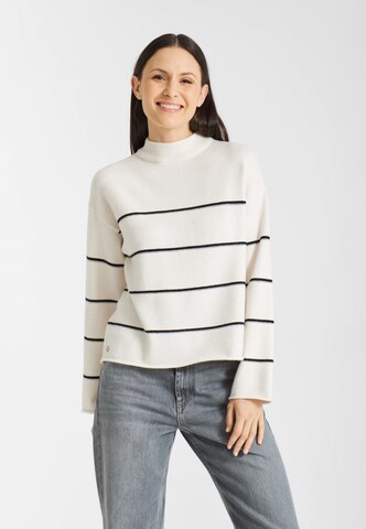 Frieda & Freddies NY Pullover in Weiß: Vorderseite