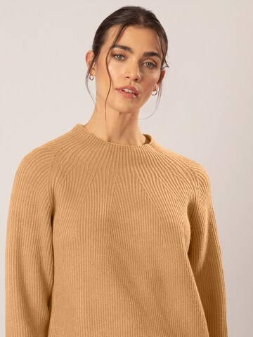 APART Pullover in Braun