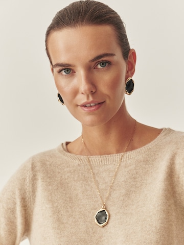 TATUUM Necklace in Black: front