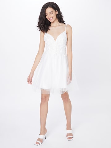 Laona Cocktail Dress in White: front