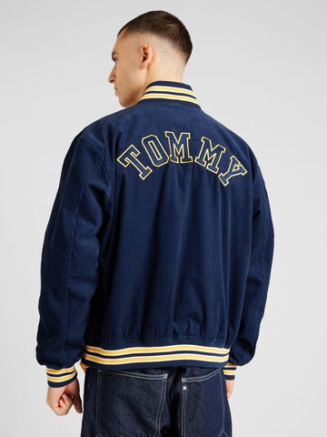 Tommy Jeans Přechodná bunda 'ARCHIVE GAMES VARSITY' – modrá