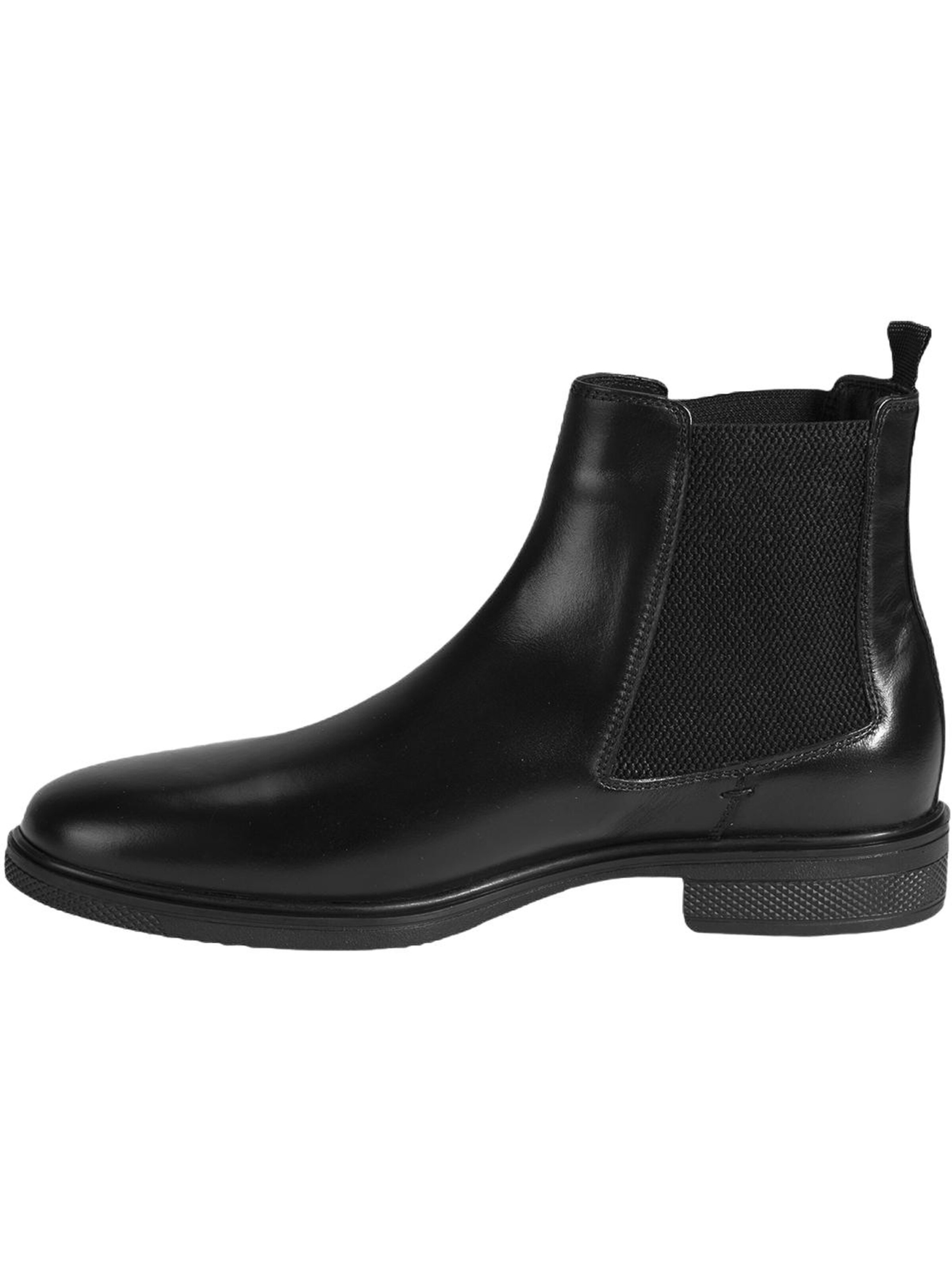 Desa Boots in Black