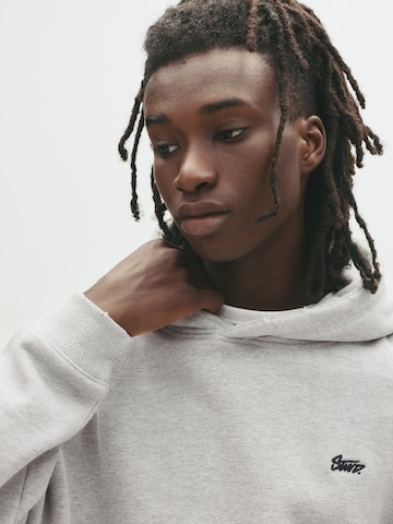 Pull&Bear Sweatshirt in Grey