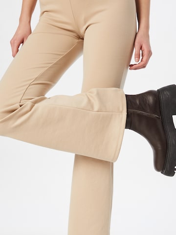 Flared Pantaloni 'Fever' di ONLY in beige