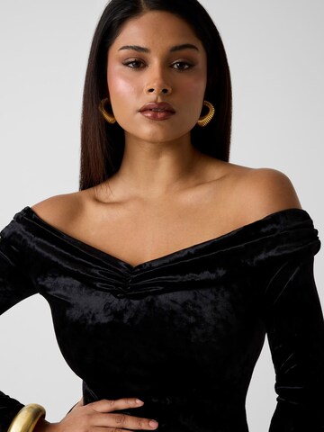 GUESS Kleid in Schwarz