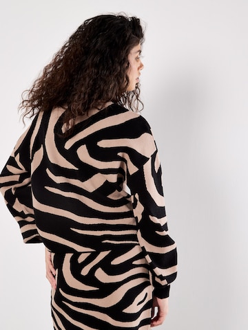 Apricot Sweater in Brown