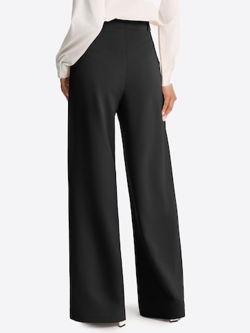 Wide leg Pantaloni con pieghe di Imily Bela in nero