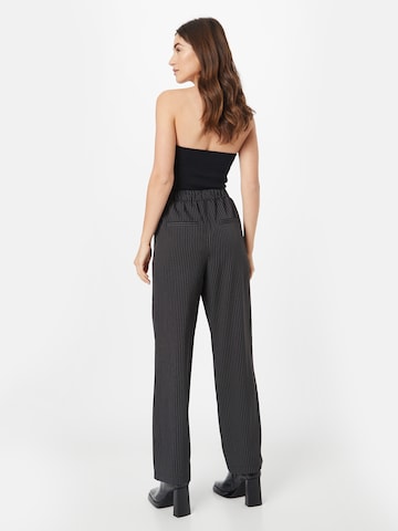 VERO MODA Loose fit Trousers with creases 'NELLIE' in Black