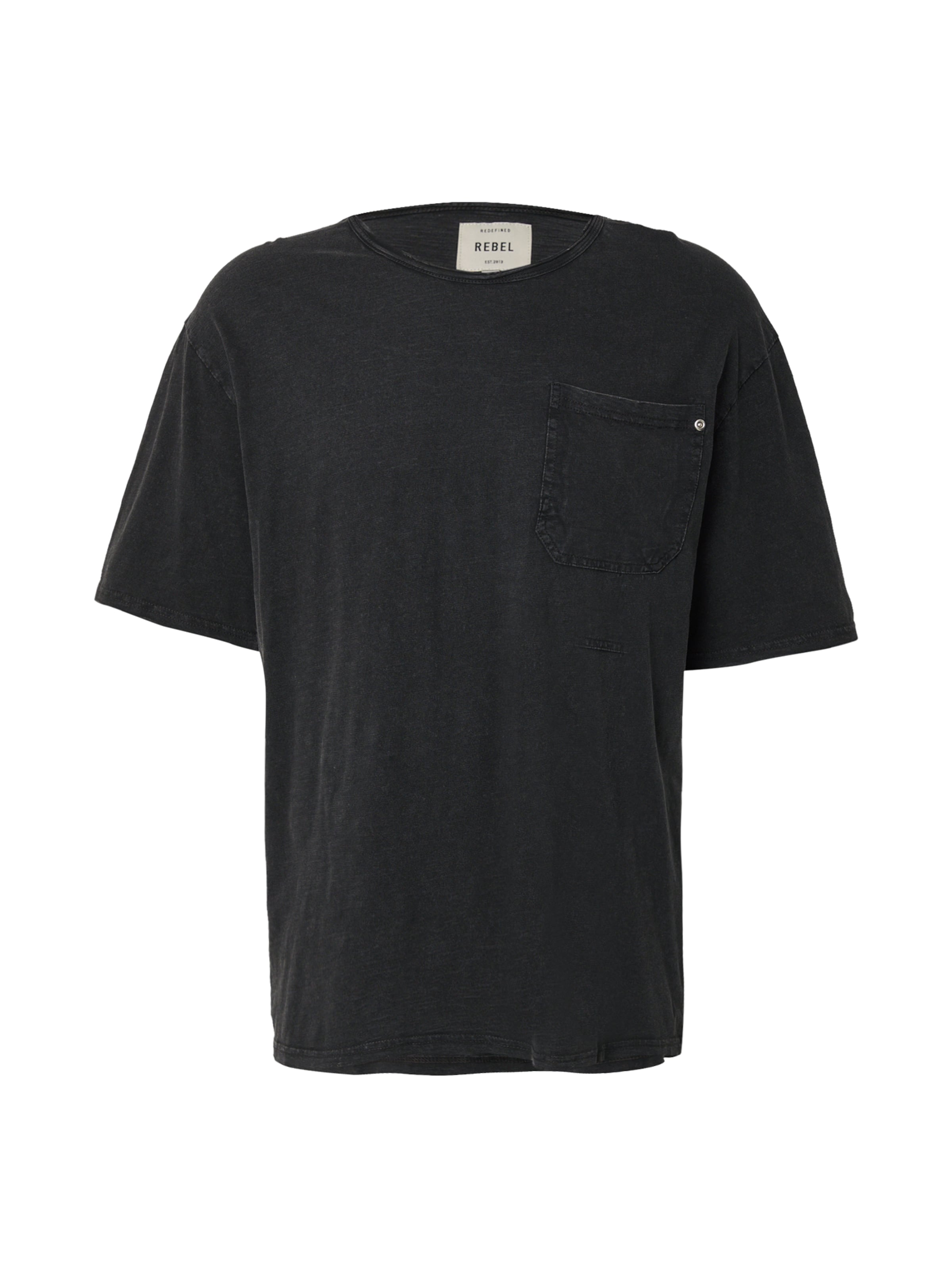 Redefined Rebel Тениска в черно: отпред