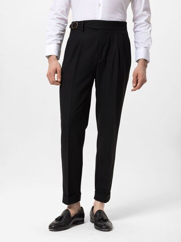 Antioch Tapered Pleat-front trousers in Black