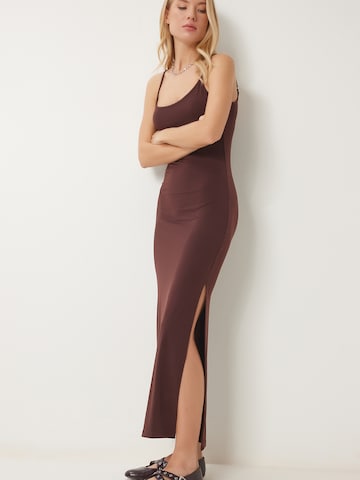 Happiness İstanbul Zomerjurk in Bruin