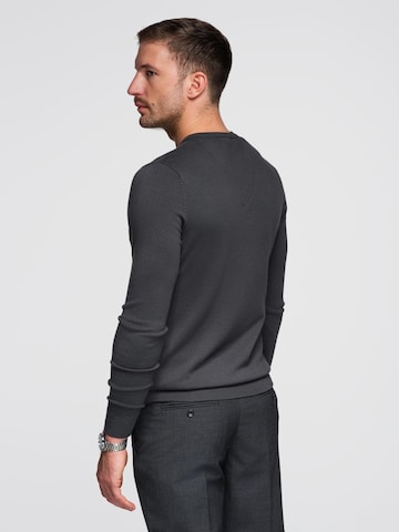 Pullover di Ombre in grigio