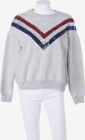FB Sister Sweatshirt & Zip-Up Hoodie in XS in Grey: front