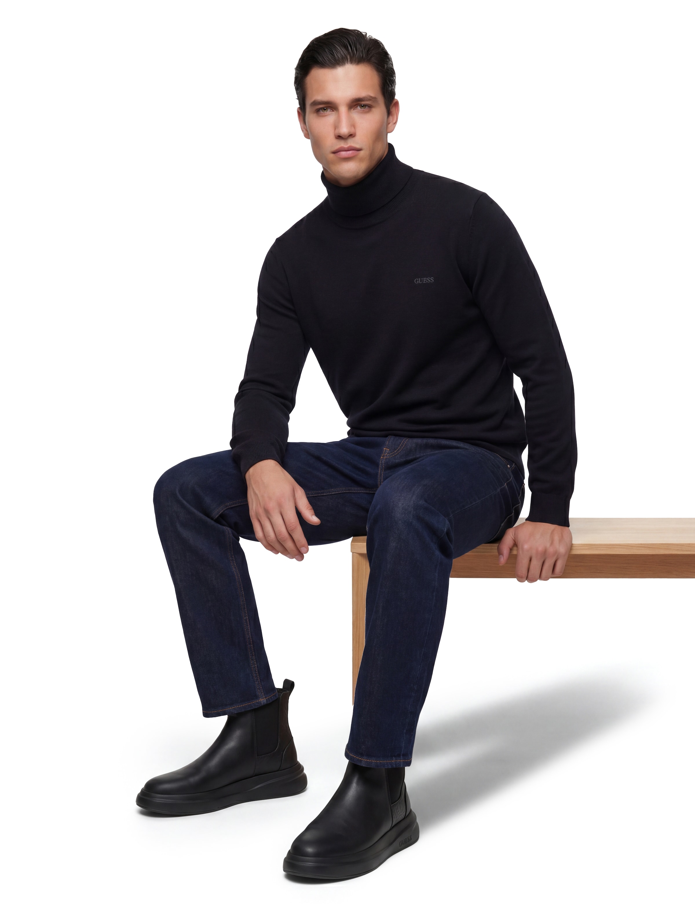 GUESS Sweater in Blue