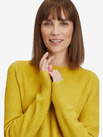 Betty Barclay Sweater in Yellow