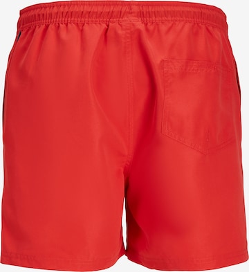 Shorts de bain 'FIJI' JACK & JONES en rouge