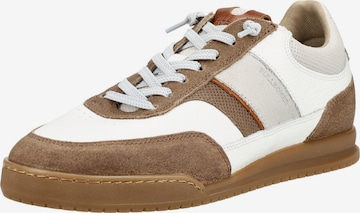 Sneaker bassa di BULLBOXER in bianco: frontale