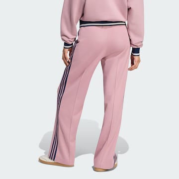 ADIDAS ORIGINALS - Loosefit Calças 'Classic' em roxo