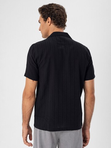 Antioch Regular fit Button Up Shirt in Black