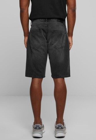 2Y Premium Loosefit Shorts in Schwarz