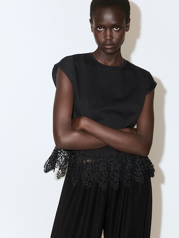 MANGO T-shirt 'BLONDE' i svart: framsida