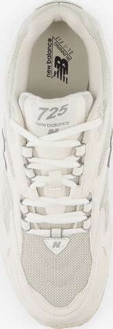 new balance Sneaker '725V1' in Beige