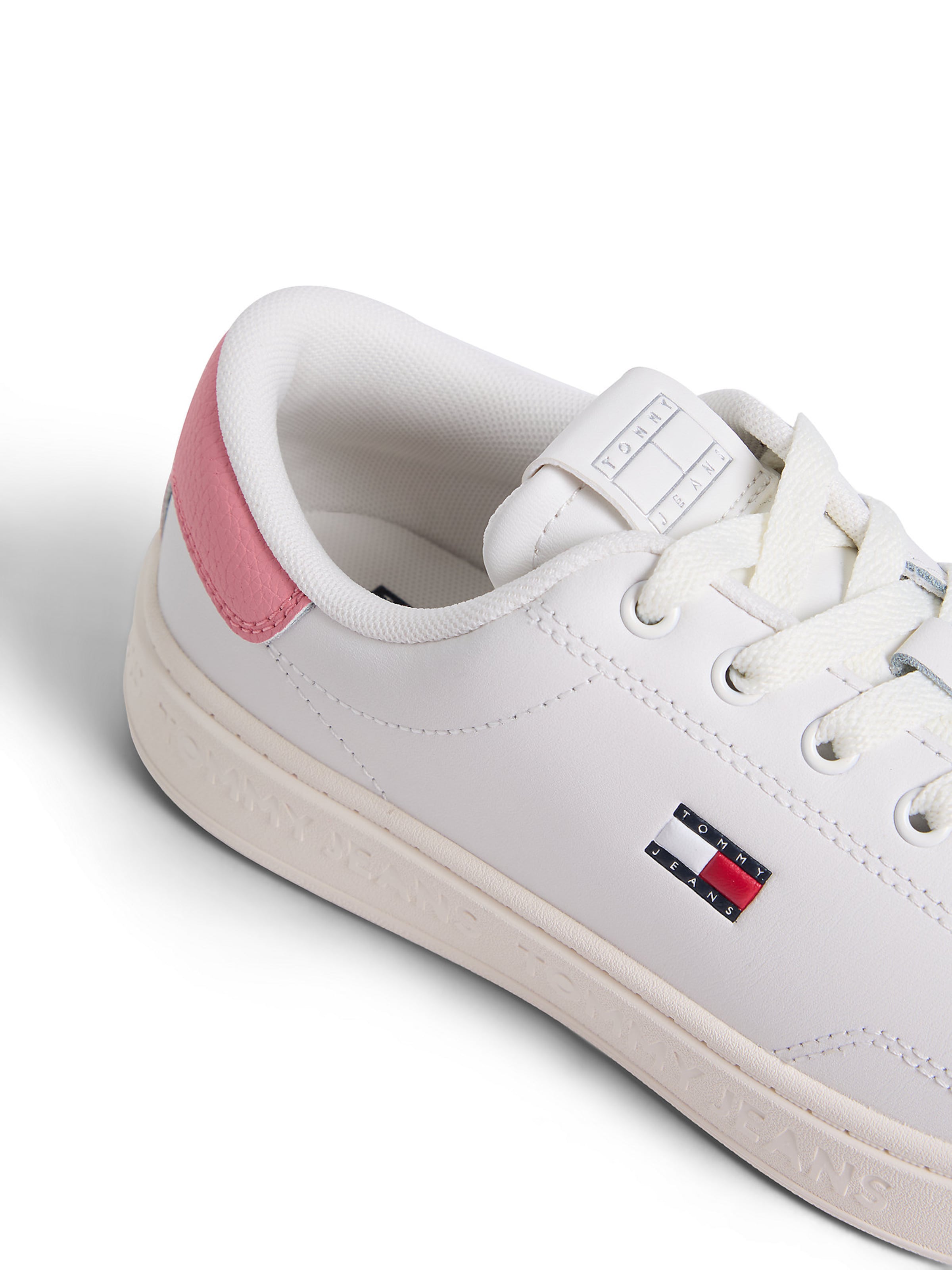 Tommy Jeans Sneakers in Beige