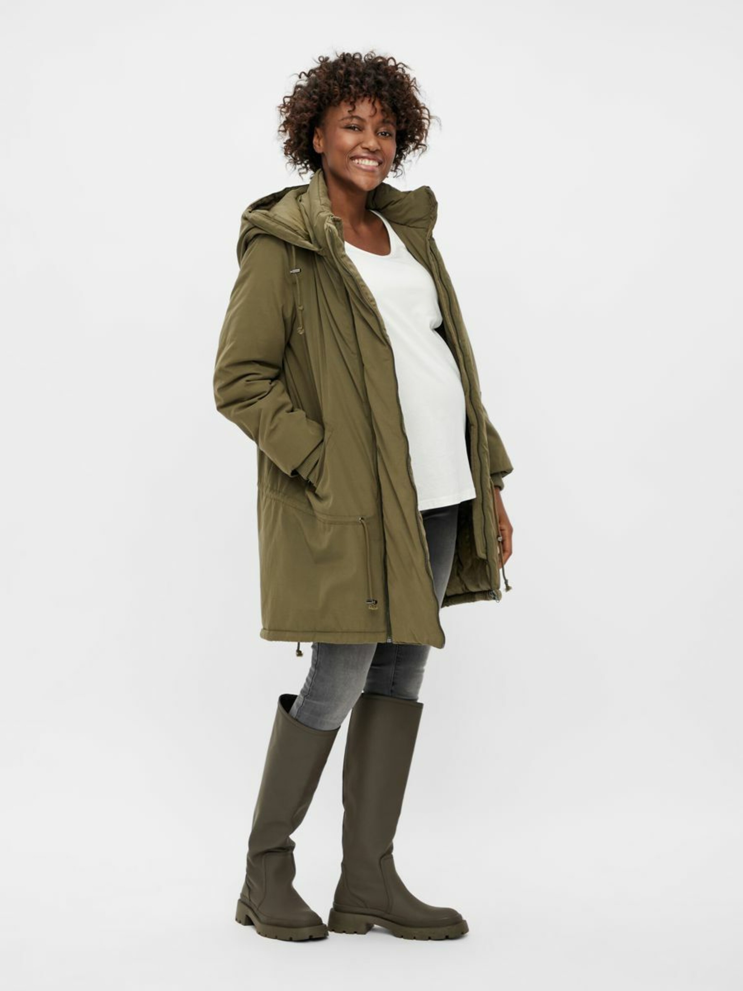 Frauen Umstandsmode MAMALICIOUS Jacke 'Tikkamaddy' in Oliv - EX60752 Frauen Umstandsmode MAMALICIOUS Jacke 'Tikkamaddy' in Oliv - EX60752