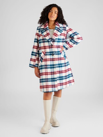 EVOKED Between-seasons coat 'MONTA' in White: front