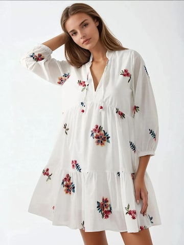 Hiccup - Vestido em branco: frente