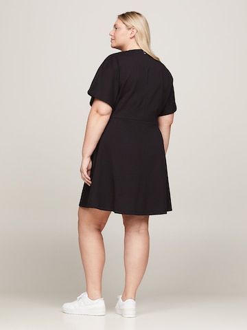 Rochie tip bluză de la Tommy Hilfiger Curve pe negru