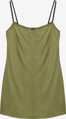 Abito estivo di Pull&Bear in verde: frontale