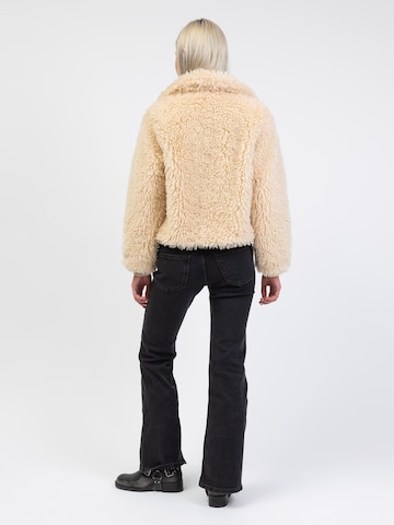 BROKE + SCHÖN Between-Season Jacket in Beige